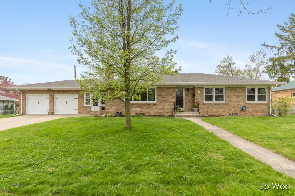 731 Larkspur Avenue Nw, Grand Rapids, MI 49504