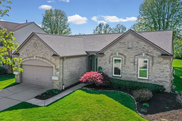 821 Huntington Drive, South Lyon, MI 48178