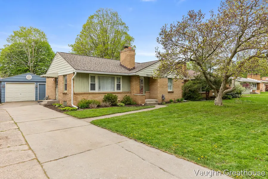 1501 Carlton Avenue Ne, Grand Rapids, MI 49505 - #2