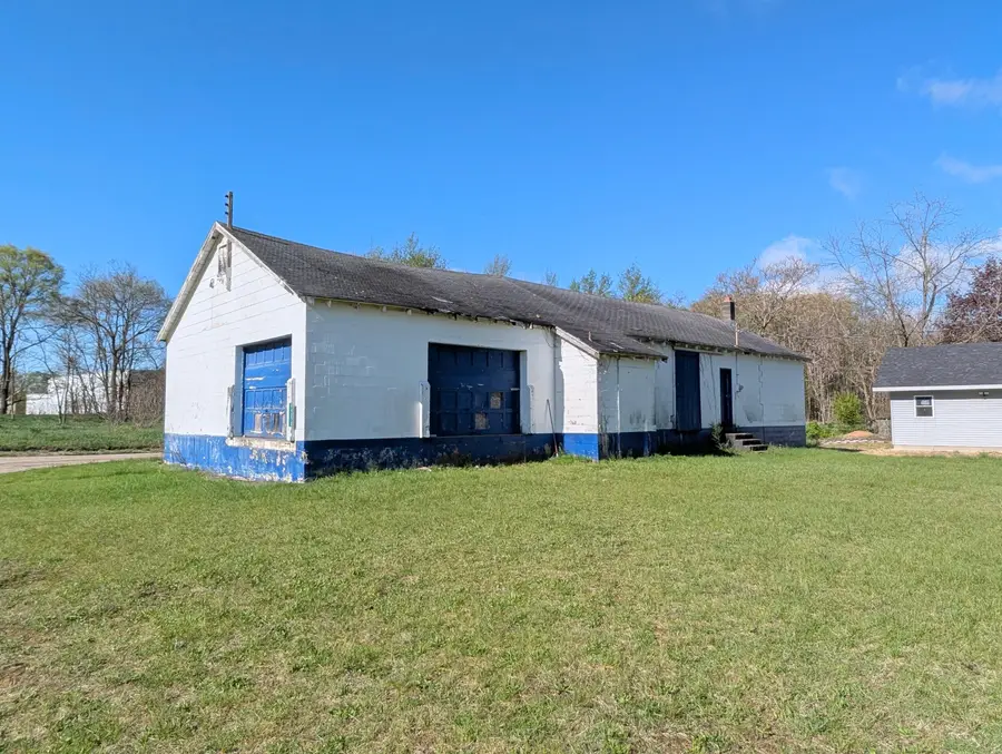 4270 County Road 215, Grand Junction, MI 49056 - #2
