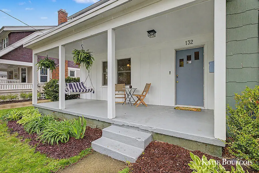 132 N Monroe Street, Rockford, MI 49341 - #2