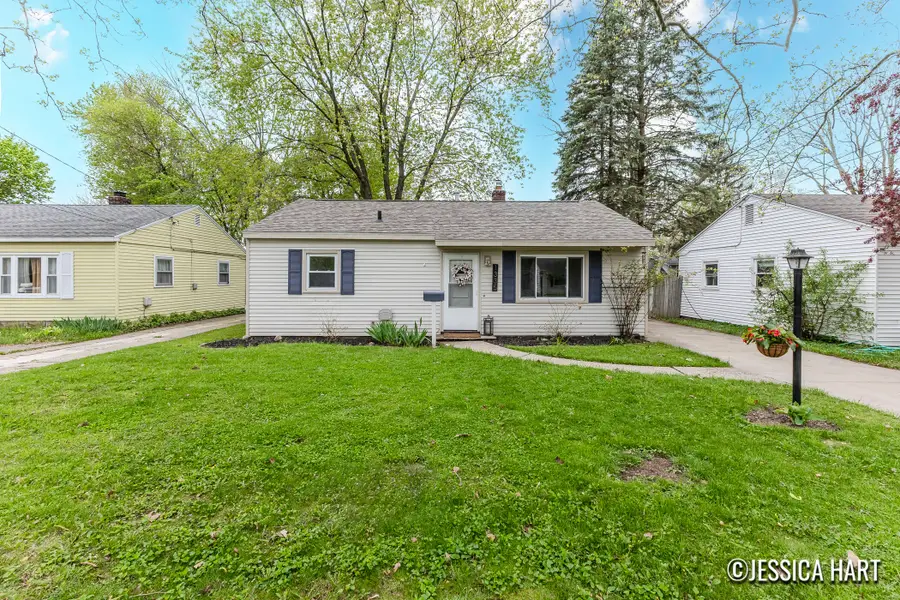 1335 Eastern Place Ne, Grand Rapids, MI 49505 - #3