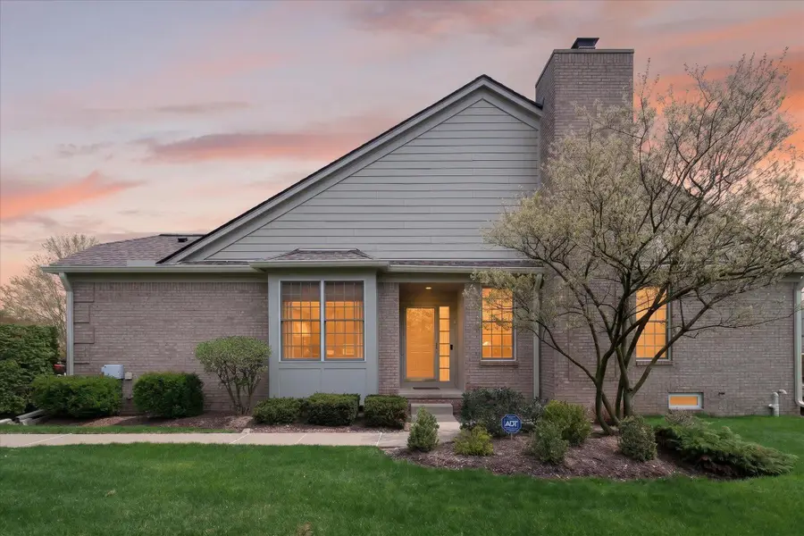 44543 Birchwood Court, Northville, MI 48168 - #2