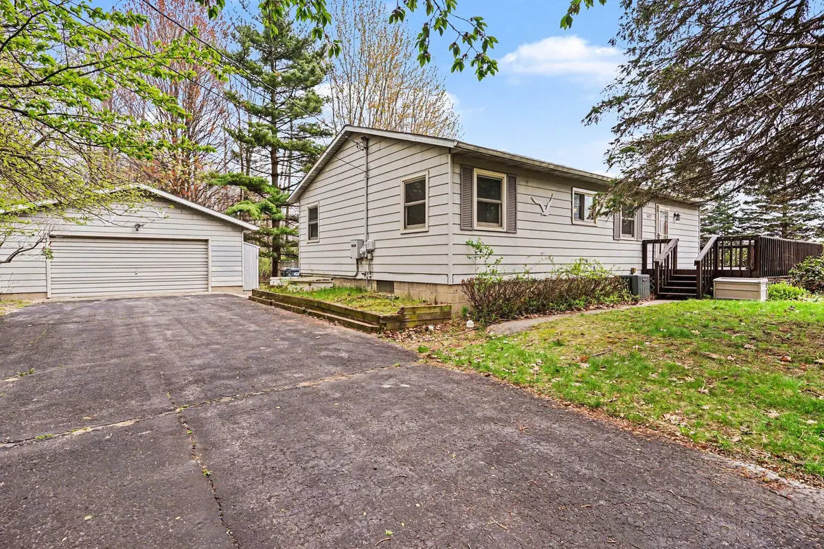 602 Kentucky Avenue, South Haven, MI 49090 - #1