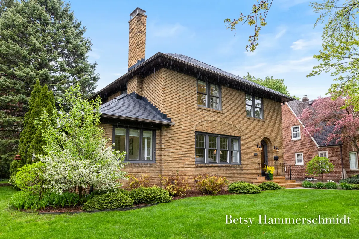 417 Cheshire Drive Ne, Grand Rapids, MI 49505 - #1