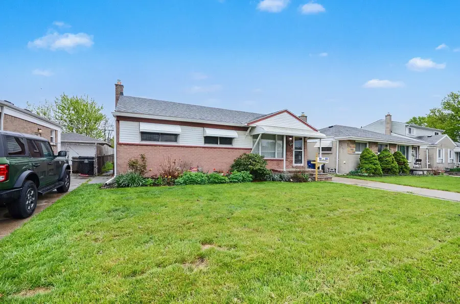 32517 Avondale Street, Westland, MI 48186 - #3
