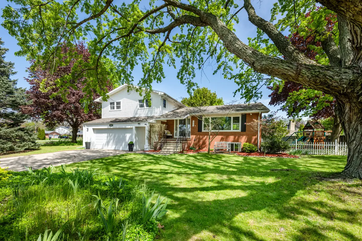3461 W Valley View Drive, Saint Joseph, MI 49085 - #1