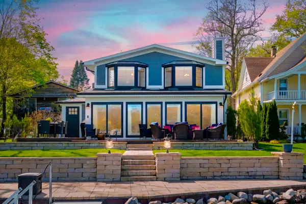 279 S Gull Lake Drive, Richland, MI 49083