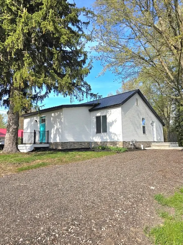 130 N 10th Street N, Edmore, MI 48829