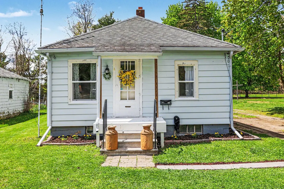 523 N Madison Street, Marshall, MI 49068 - #1