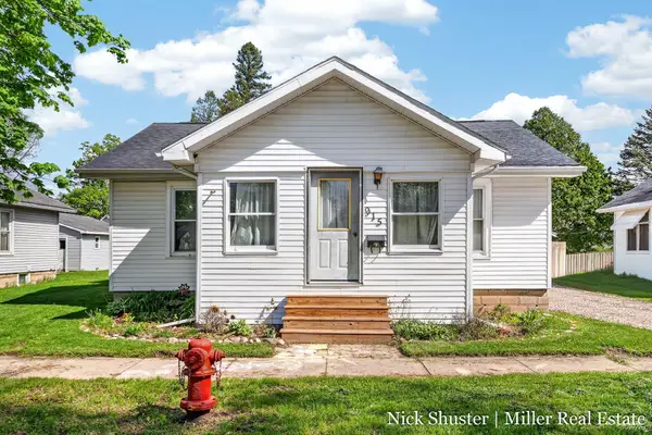 915 E Madison Street, Hastings, MI 49058