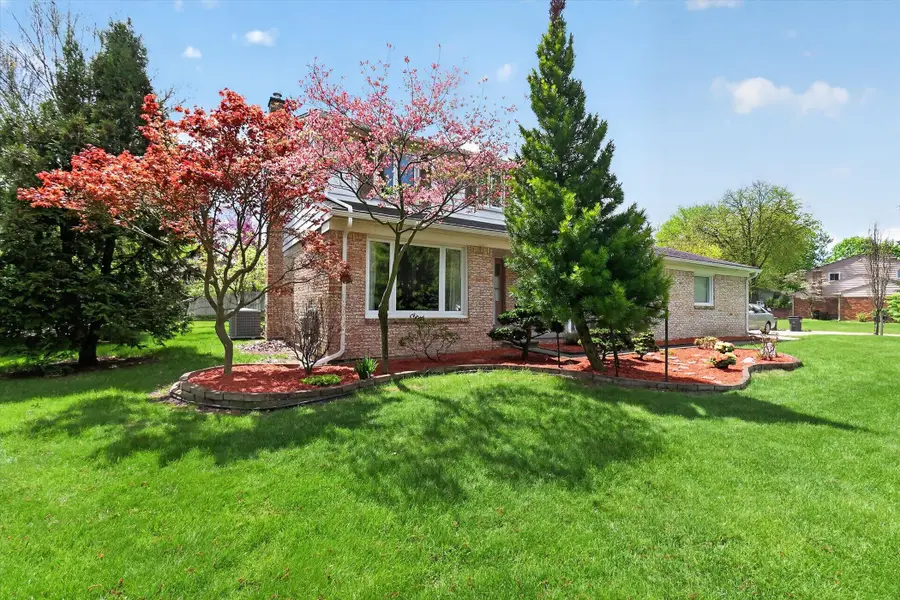 42231 Ladywood Drive, Northville, MI 48168 - #3