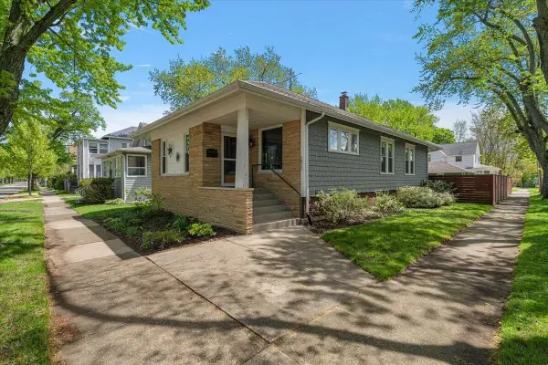 1017 Court Street, St. Joseph, MI 49085
