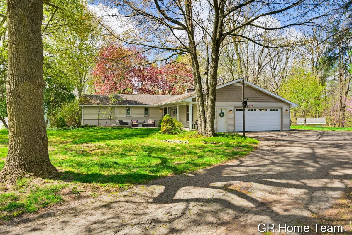 4090 Baywood Drive Se, Grand Rapids, MI 49546 - #1