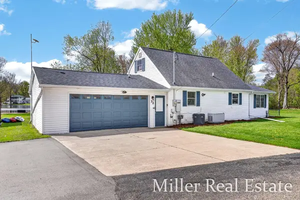 32 B Drive, Hastings, MI 49058