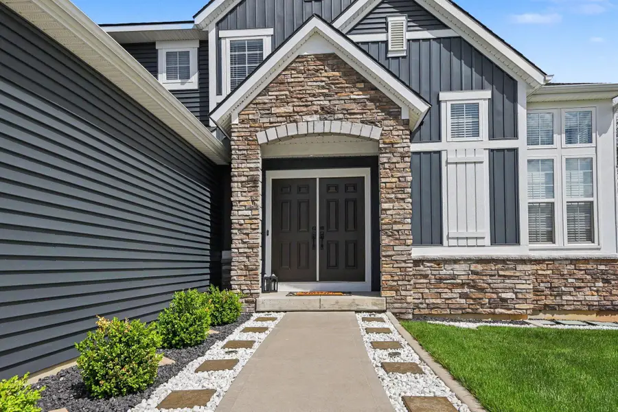 849 Waters Bluff Drive Se, Byron Center, MI 49315 - #2