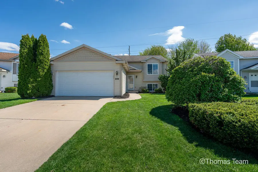 698 Silver Brook Drive Se, Grand Rapids, MI 49548 - #2