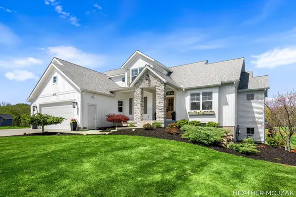 8115 Hanna Lake Avenue Se, Caledonia, MI 49316