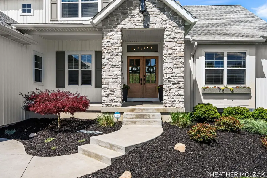 8115 Hanna Lake Avenue Se, Caledonia, MI 49316 - #2