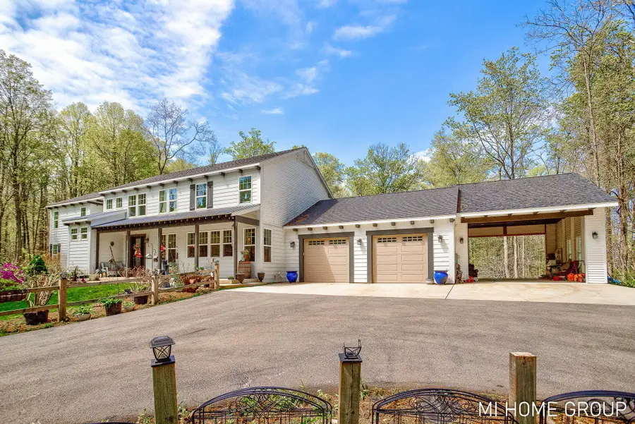 6467 118th Avenue, Fennville, MI 49408 - #2