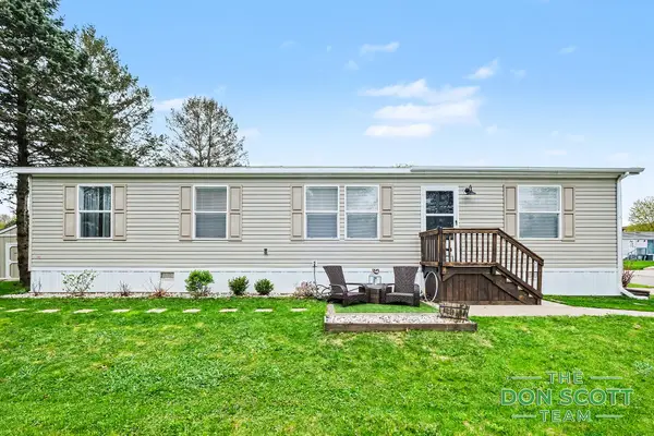 1480 Red Oak Lane Ne, Belmont, MI 49306