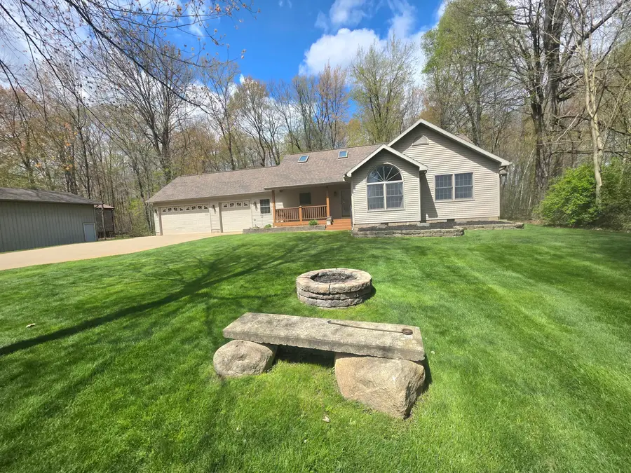 515 E General Street, Sheridan, MI 48884 - #3