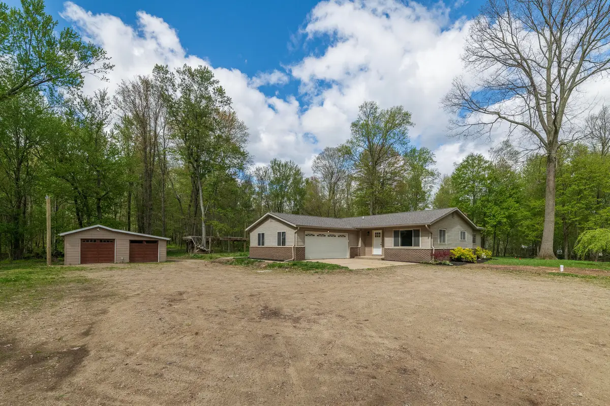 38338 64th Avenue, Paw Paw, MI 49079 - #1