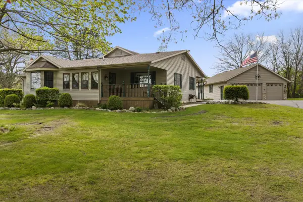 28684 M 60, Cassopolis, MI 49031