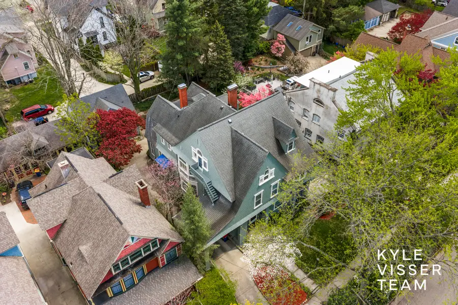 304 Paris Avenue Se, Grand Rapids, MI 49503 - #3