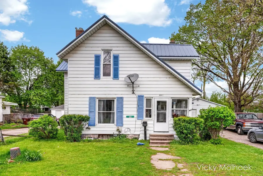 521 W Court Street, Hastings, MI 49058 - #3