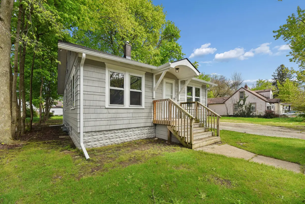 1135 Lavette Avenue, Benton Harbor, MI 49022 - #1