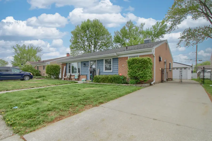 8210 N Henry Ruff Road, Westland, MI 48185 - #3