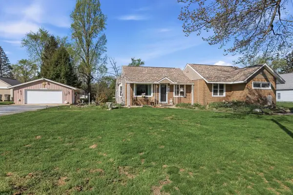 418 S Mayhew Street, New Buffalo, MI 49117