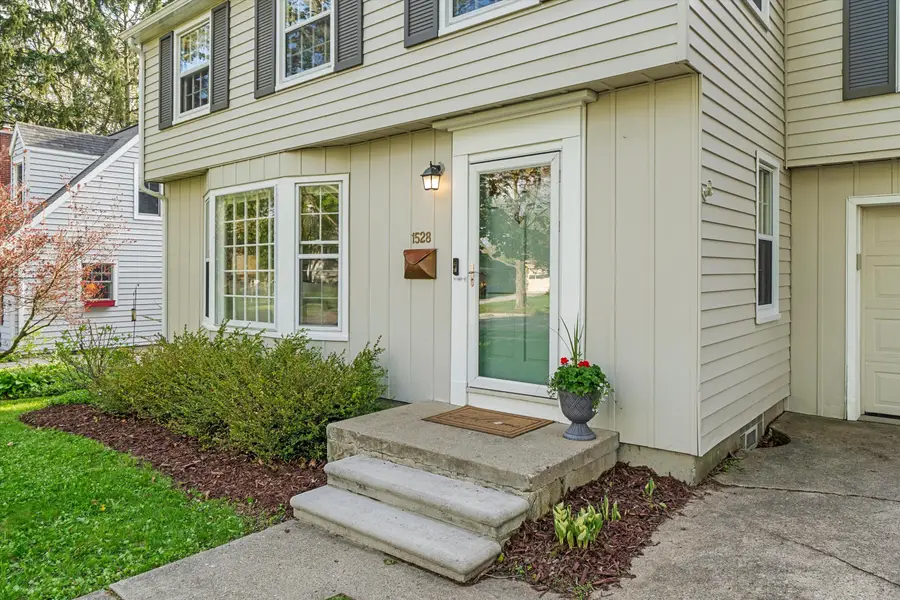 1528 Maywood Avenue, Ann Arbor, MI 48103 - #3