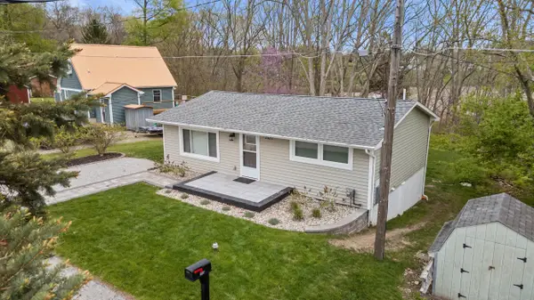 2037 Lakeview Drive, Brooklyn, MI 49230