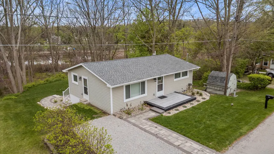 2037 Lakeview Drive, Brooklyn, MI 49230 - #2
