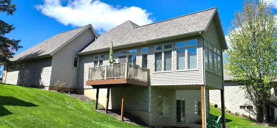 1698 Oakleigh Woods Drive Nw #7, Grand Rapids, MI 49504 - #3