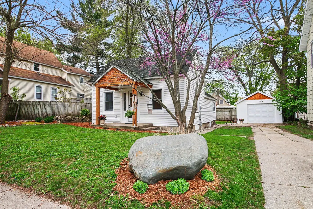 416 Marietta Street Ne, Grand Rapids, MI 49505 - #1