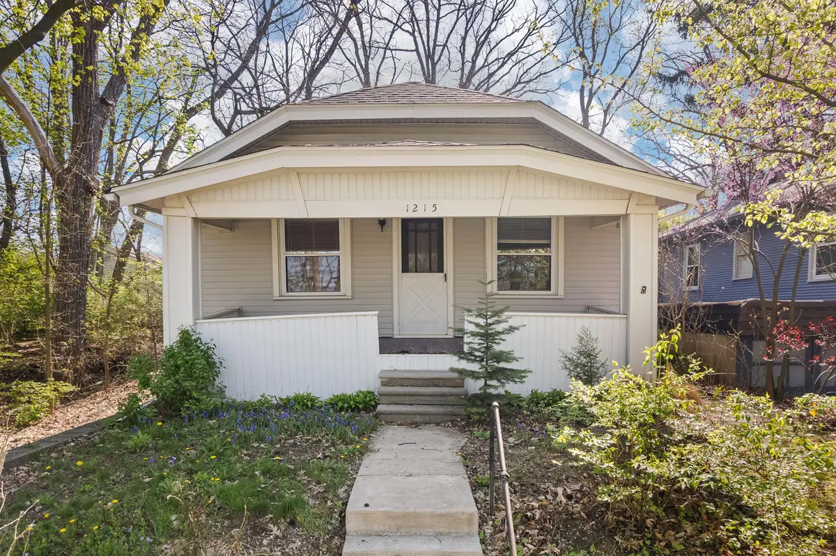 1215 Loeser Avenue, Jackson, MI 49203 - #1