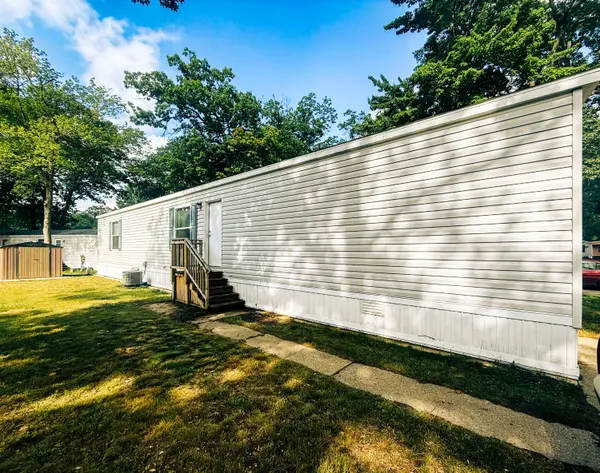 14787 Apple Drive #403, Fruitport, MI 49415