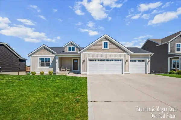 9477 Fields Drive, Zeeland, MI 49464