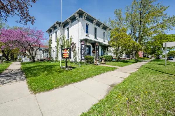 922 Main Street, St. Joseph, MI 49085