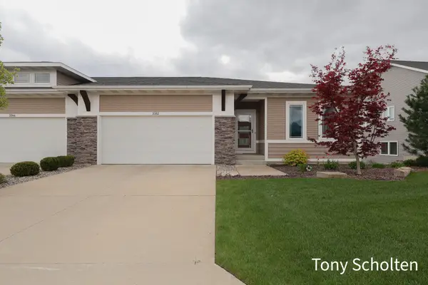 3352 Golden Eagle Way #47, Hudsonville, MI 49426