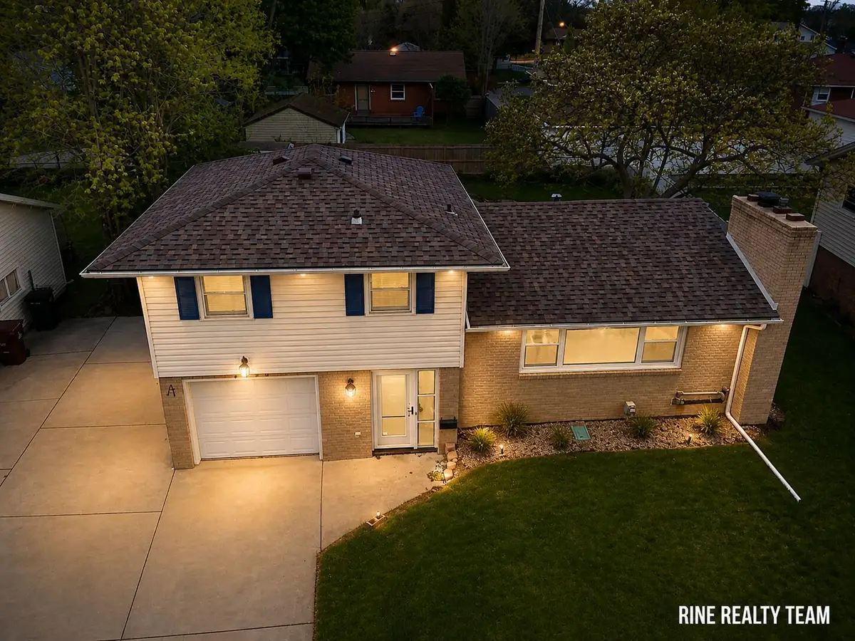 2200 Rossiter Place, Lansing, MI 48911 - #1