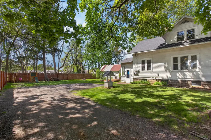 1536 E Nickerson Avenue, Benton Harbor, MI 49022 - #3