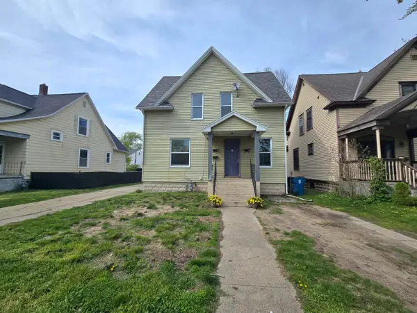 943 Washington Avenue, Grand Haven, MI 49417