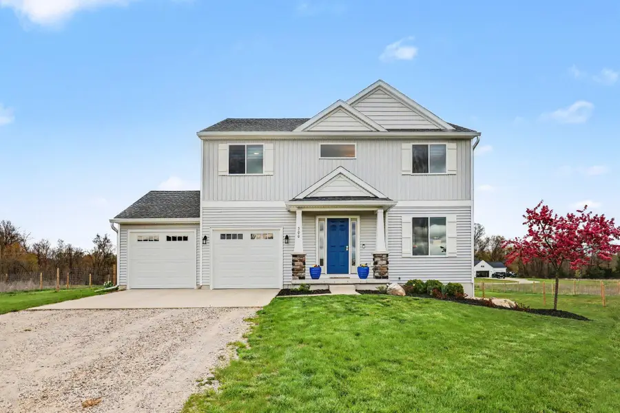 300 Cumberland Avenue Se, Lowell, MI 49331 - #2