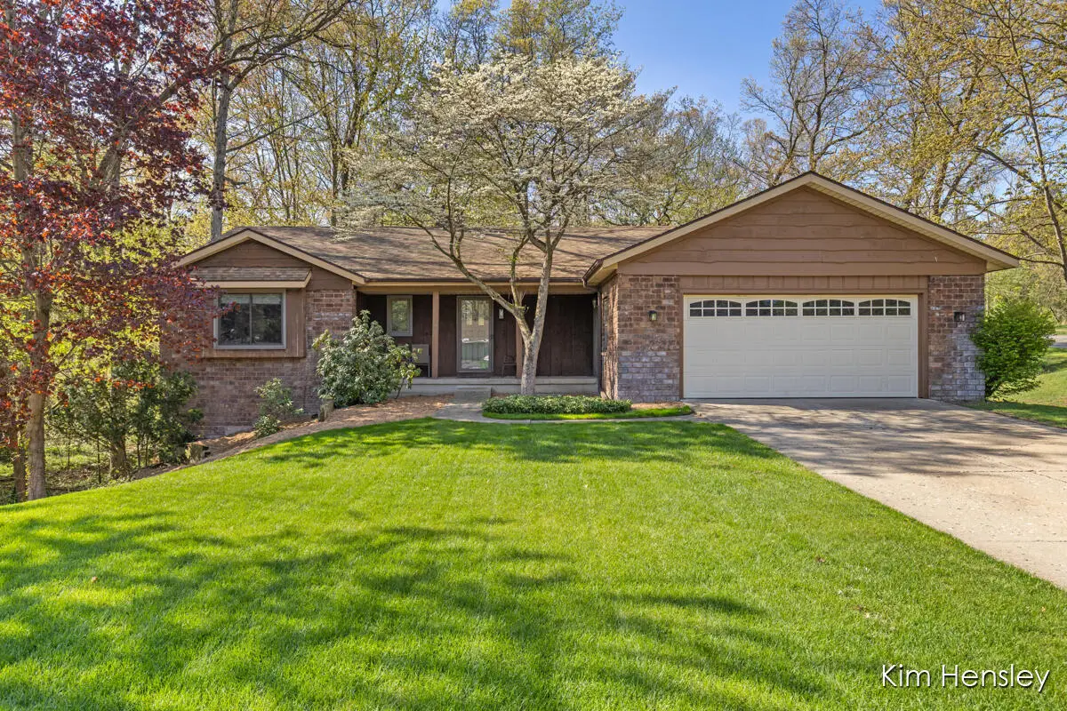 2012 Timberview Drive Ne, Grand Rapids, MI 49525 - #1