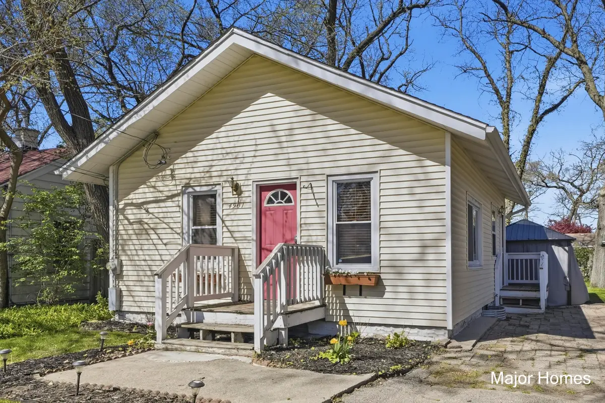 4901 Buchanan Avenue Sw, Wyoming, MI 49548 - #1