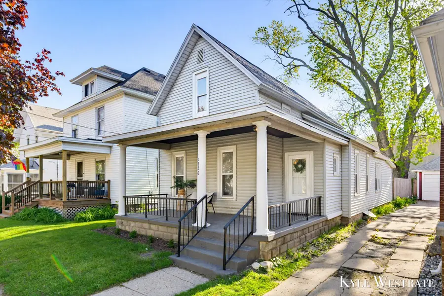 1526 Coit Avenue Ne, Grand Rapids, MI 49505 - #2